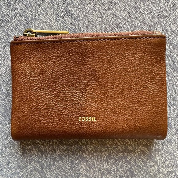Fossil Lainie Brown Pebbled Leather Bi-Fold Women's Wallet - Picture 3 of 4